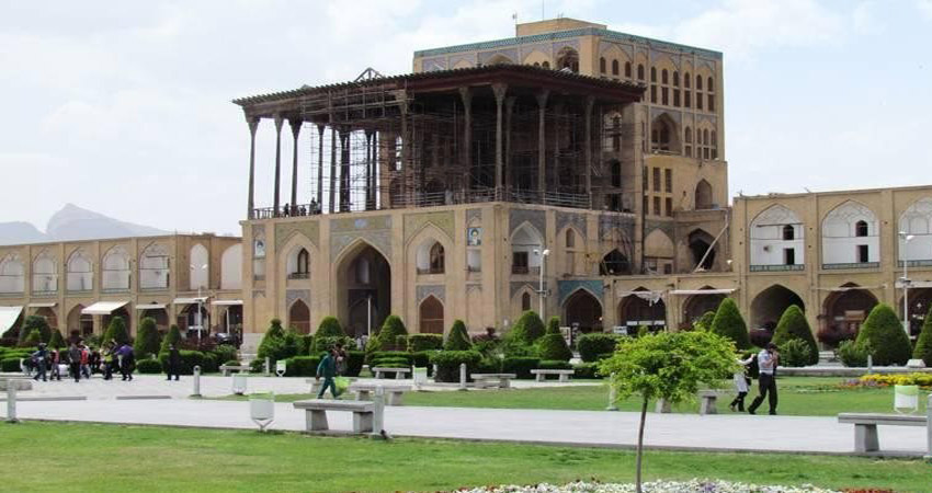 عمارت عالی قاپوی اصفهان